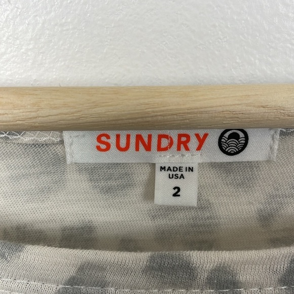 Sundry Womens 2 Long Sleeve Pullover Cheetah Print Lightweight Twist Front Top - Picture 8 of 8